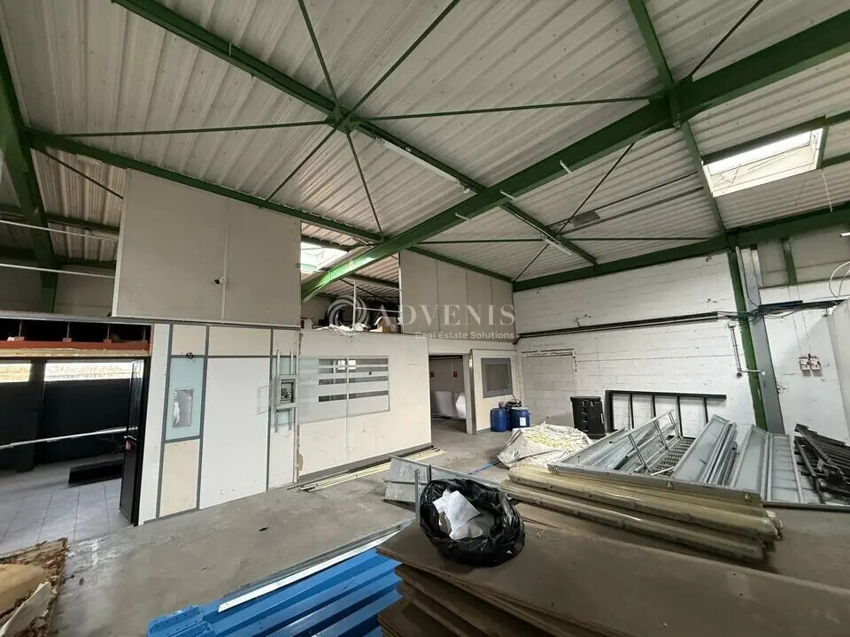 Local d’activités dans Saint-Thibault-des-Vignes à louer Photo intérieure– Image 1 sur 8