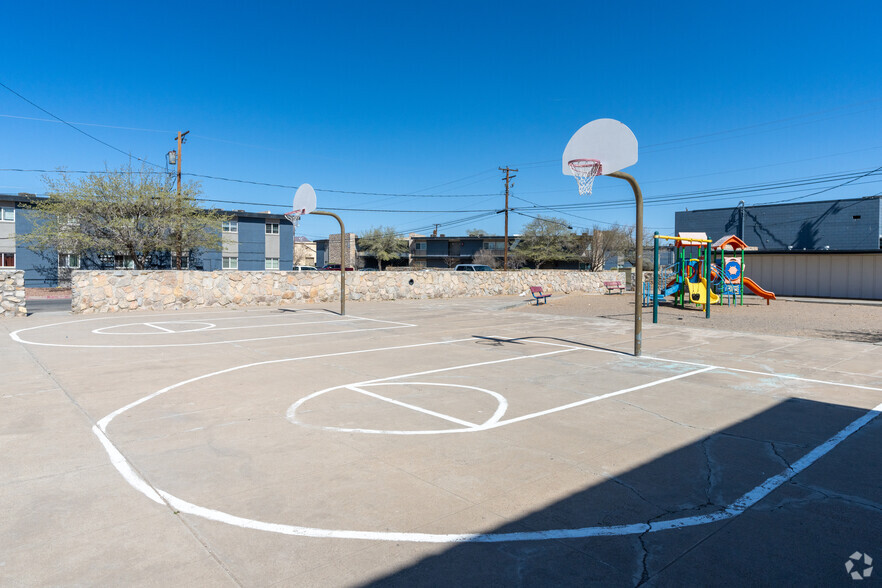 5249 Wren Ave, El Paso, TX à vendre - Photo de l’immeuble – Image 3 sur 31