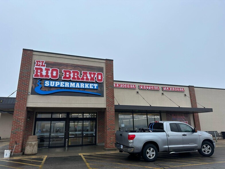 1312 Industrial Rd, Emporia, KS à louer - Photo de l’immeuble – Image 2 sur 17