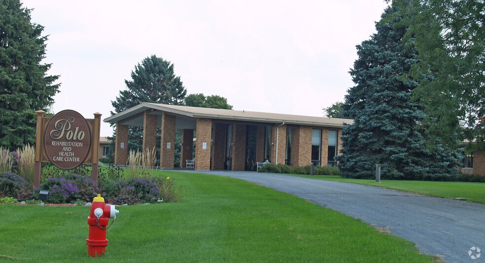 703 E Buffalo St, Polo, IL à vendre - Photo de l’immeuble – Image 2 sur 2