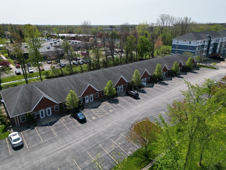 2390 N Forest Rd, Getzville, NY à louer - Photo de l’immeuble – Image 2 sur 12