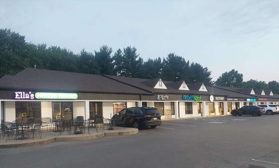 520 N State Road 135, Greenwood, IN à louer - Photo de l’immeuble – Image 1 sur 5