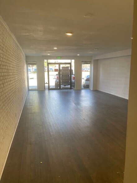 1421 Oakland St, Denton, TX à louer - Photo intérieure – Image 3 sur 4