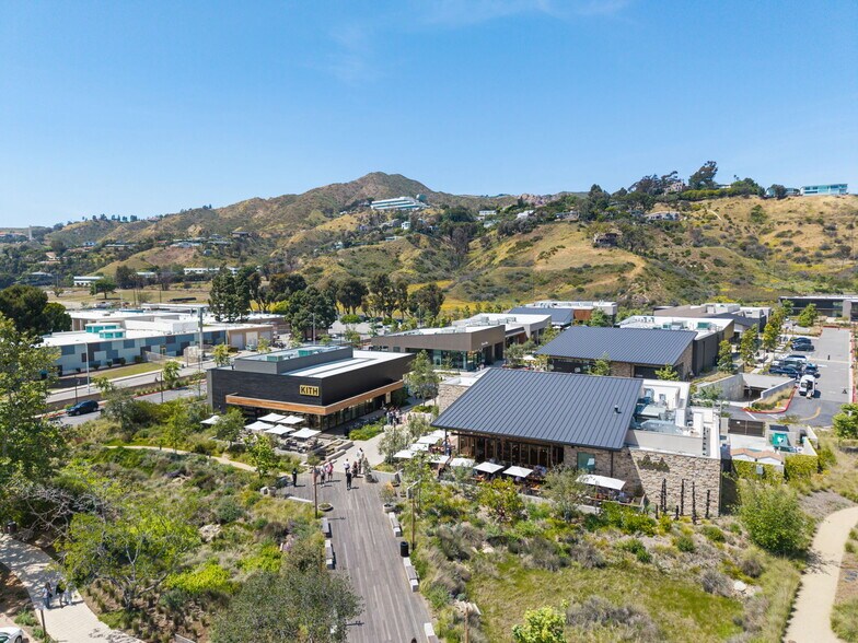 23465 Civic Center Way, Malibu, CA à louer - Photo de l’immeuble – Image 1 sur 14