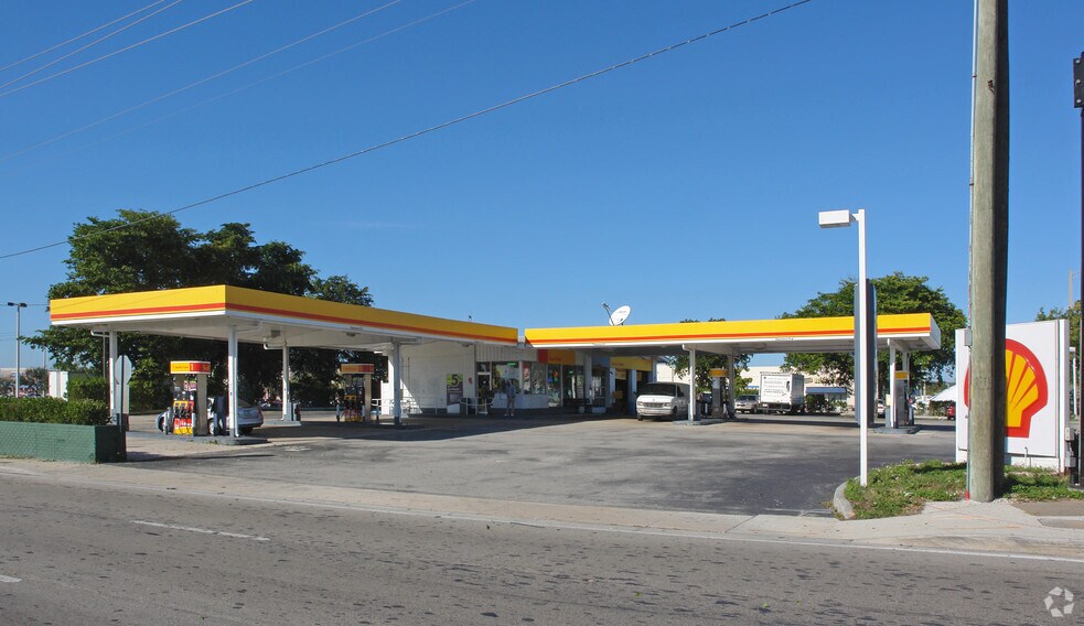5001 N State Road 7, Tamarac, FL à vendre - Photo principale – Image 1 sur 3