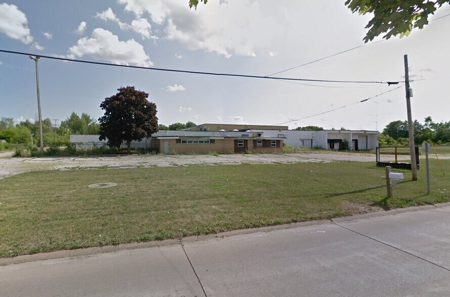 2700 Perkins St, Saginaw, MI à vendre - Photo de l’immeuble – Image 3 sur 20