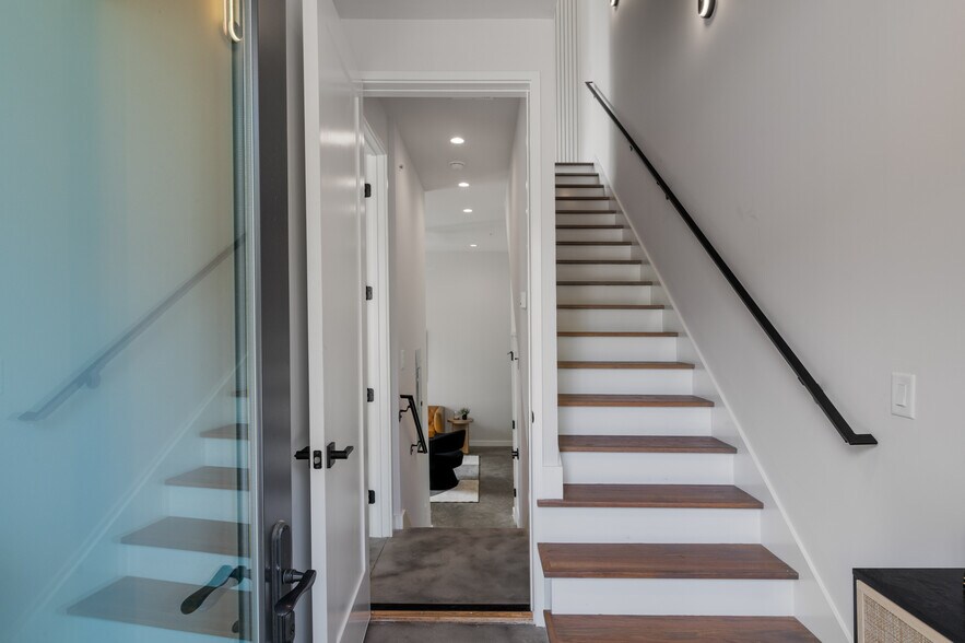 105 Georgia Ave SE, Atlanta, GA à vendre - Photo intérieure – Image 3 sur 72