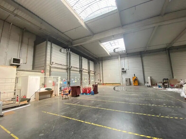 Industriel/Logistique dans Bussy-Saint-Georges à louer - Photo intérieure – Image 3 sur 7
