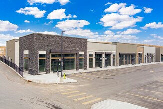 Plus de détails pour 11846 Sarcee Trail NW, Calgary, AB - Local commercial à louer