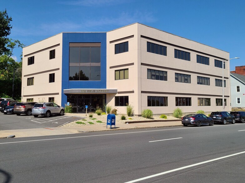 850 High St, Holyoke, MA à louer - Photo de l’immeuble – Image 1 sur 18