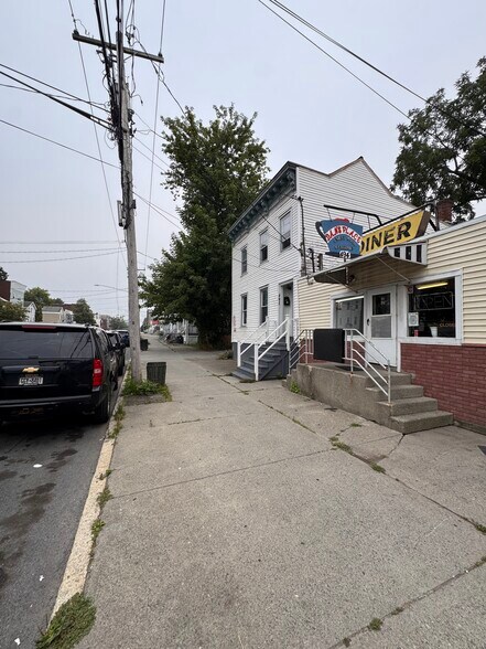 494 Washington Ave, Albany, NY à vendre - Photo de l’immeuble – Image 2 sur 5