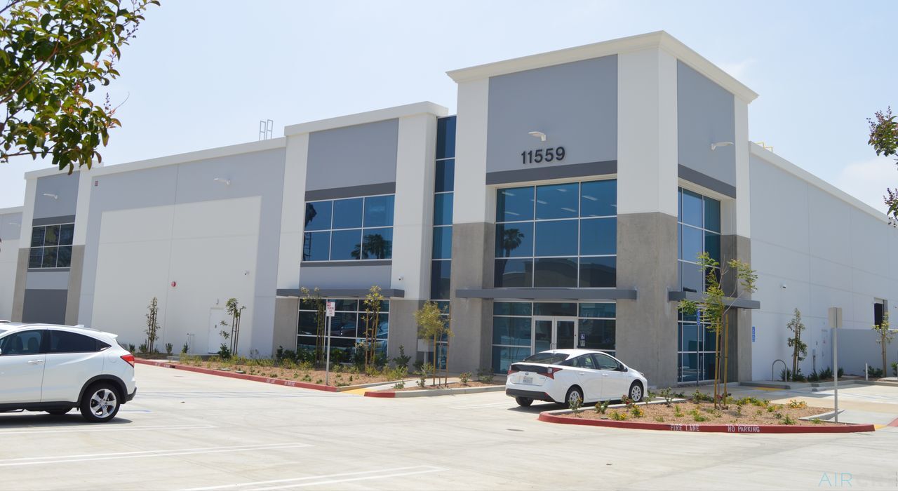 11559 Foothill Blvd, Rancho Cucamonga, CA à louer Photo intérieure– Image 1 sur 2