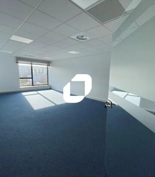 Bureau dans Jossigny à louer - Photo de l’immeuble – Image 3 sur 24