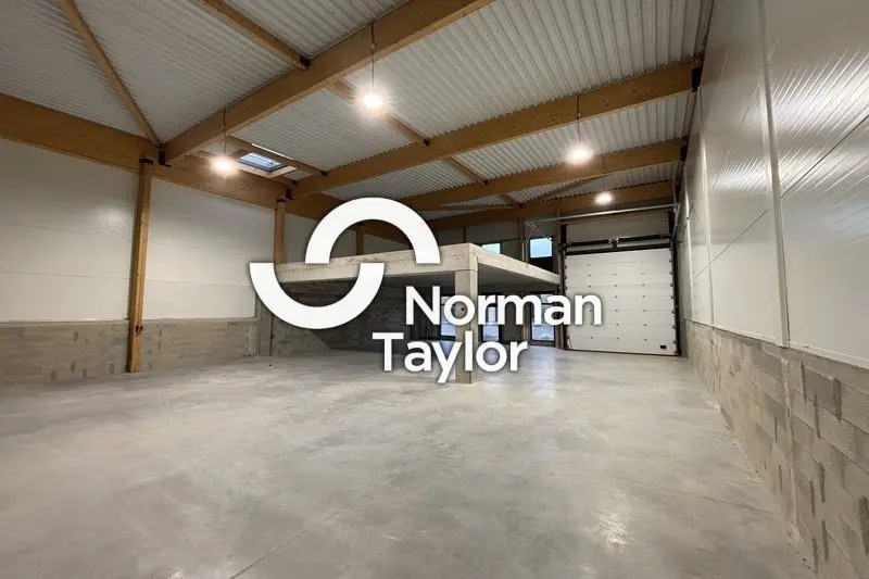 Local d'activités dans Lunel à vendre Photo intérieure– Image 1 sur 9