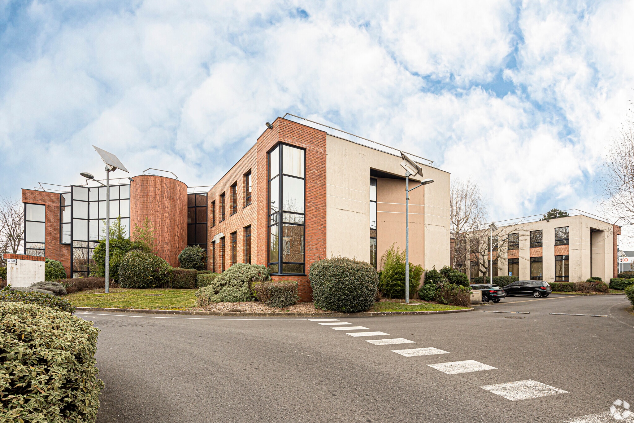 Local d’activités dans Massy à louer Photo de l’immeuble– Image 1 sur 2