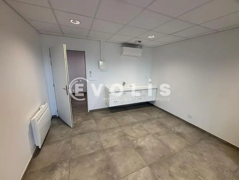 Bureau dans Amiens à louer - Photo intérieure – Image 2 sur 4