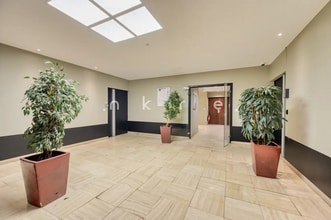Bureau dans Malakoff à louer Hall d’entrée– Image 2 sur 10