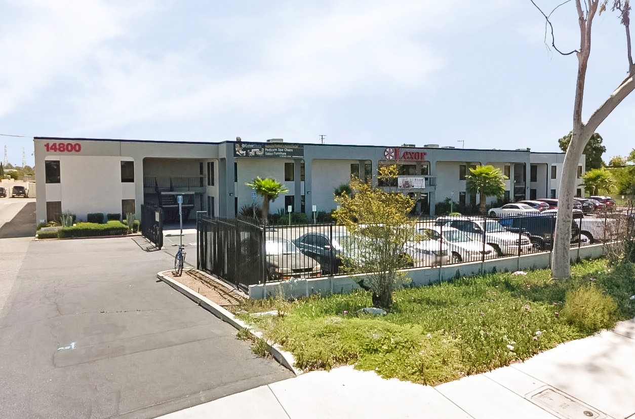 14800 Goldenwest St, Westminster, CA à louer Photo de l’immeuble– Image 1 sur 11