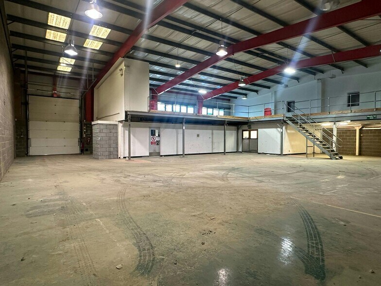 Napier Rd, Bedford à louer - Photo de l’immeuble – Image 3 sur 15