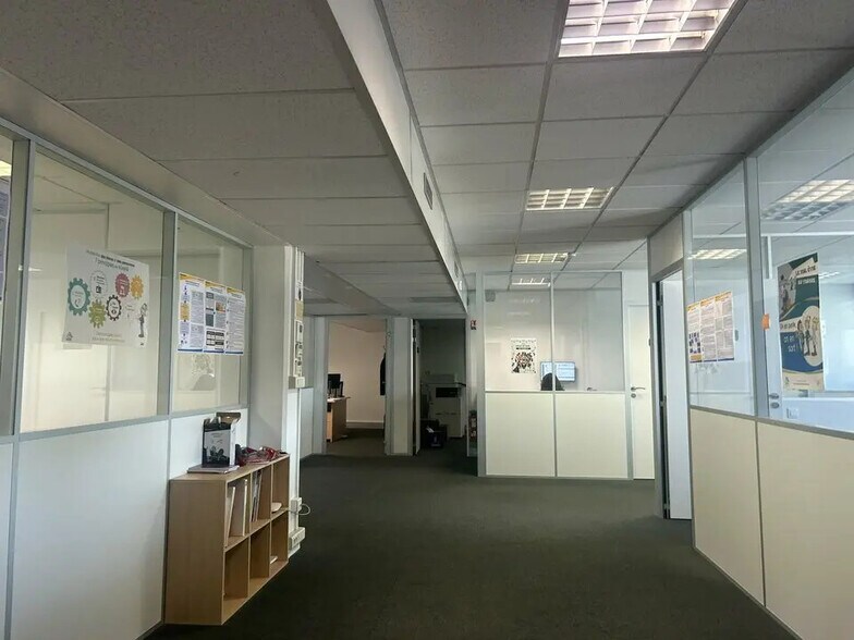 Bureau dans Lyon à louer - Photo de l’immeuble – Image 3 sur 10