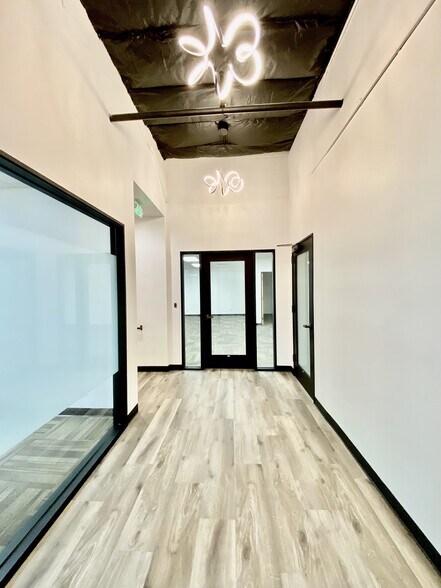 321 Castro St, Mountain View, CA à louer - Photo de l’immeuble – Image 1 sur 17