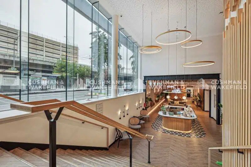 Bureau dans Issy-les-Moulineaux à louer - Photo de l’immeuble – Image 2 sur 13