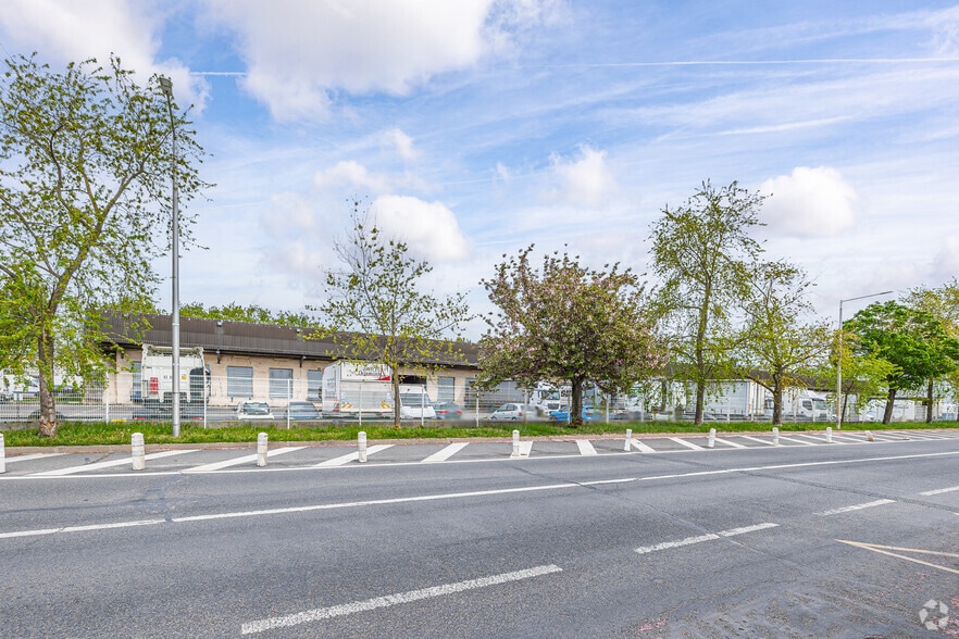 49 Route Principale Du Port, Gennevilliers à louer - Photo de l’immeuble – Image 2 sur 3