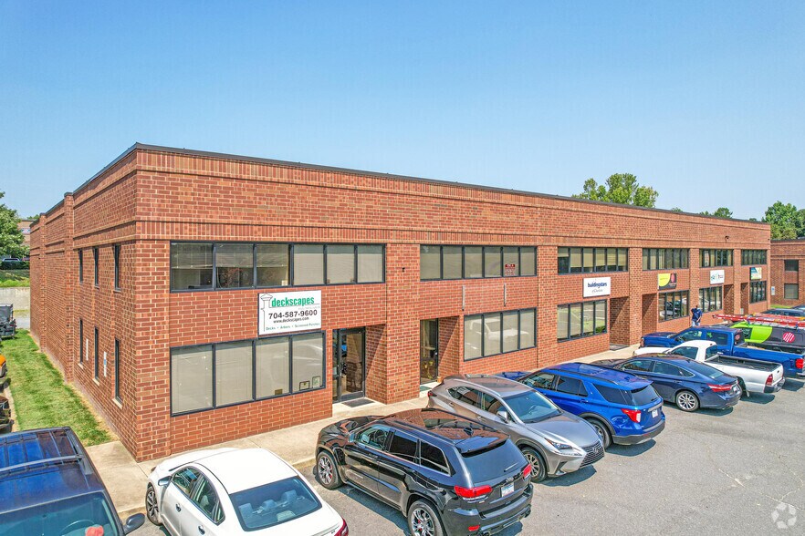 428-438 Crompton St, Charlotte, NC à louer - Photo principale – Image 1 sur 6