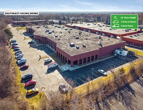 61-95 Oakwood Rd, Lake Zurich, IL - Vue aérienne  vue de carte - Image1