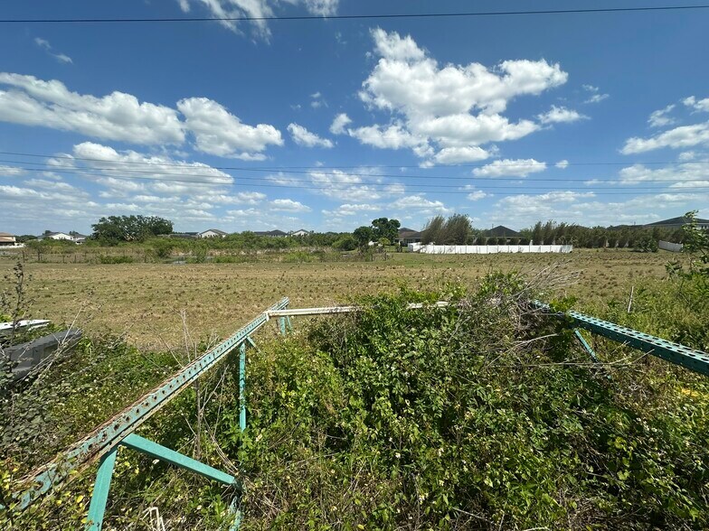 8020 S 78th St, Riverview, FL à vendre - Photo de l’immeuble – Image 3 sur 11