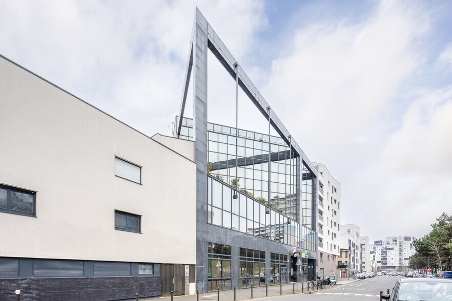 Bureau dans Ivry-sur-Seine à louer - Photo de l’immeuble – Image 2 sur 2