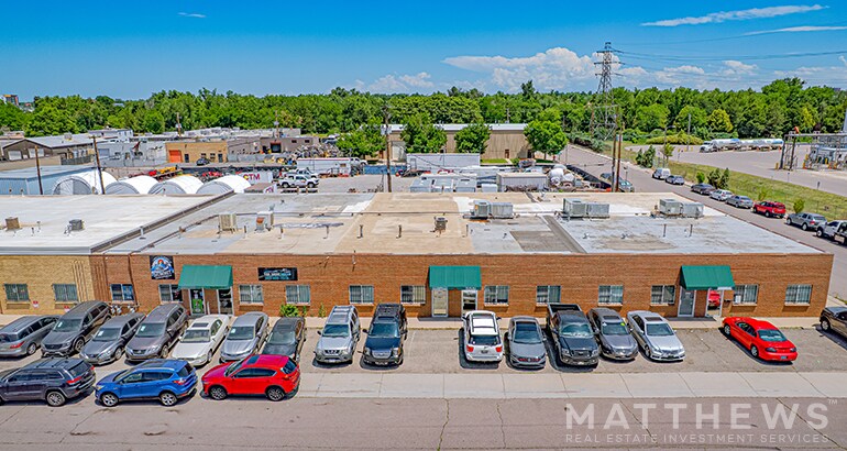 2390 S Kalamath St, Denver, CO à vendre - Photo de l’immeuble – Image 1 sur 5
