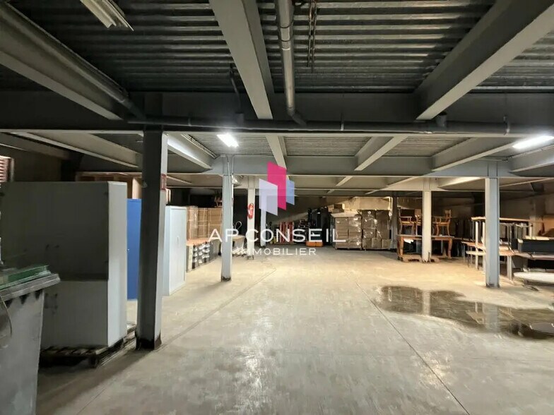 Local d’activités dans Les Loges-en-Josas à louer - Photo de l’immeuble – Image 3 sur 10