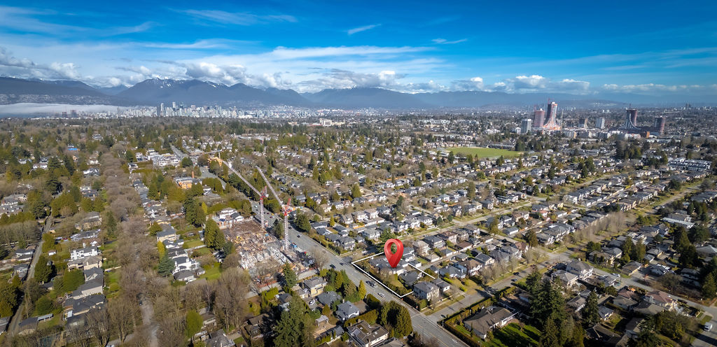 6318-6388 Granville St, Vancouver, BC à vendre Photo principale– Image 1 sur 16