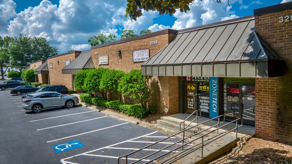 3238-3250 Oakcliff Industrial St, Doraville, GA à louer - Photo de l’immeuble – Image 2 sur 5