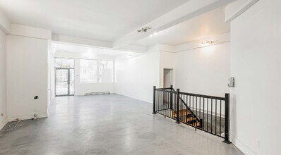 3831-3849 Sainte-Catherine E, Montréal, QC à louer Photo intérieure– Image 1 sur 4