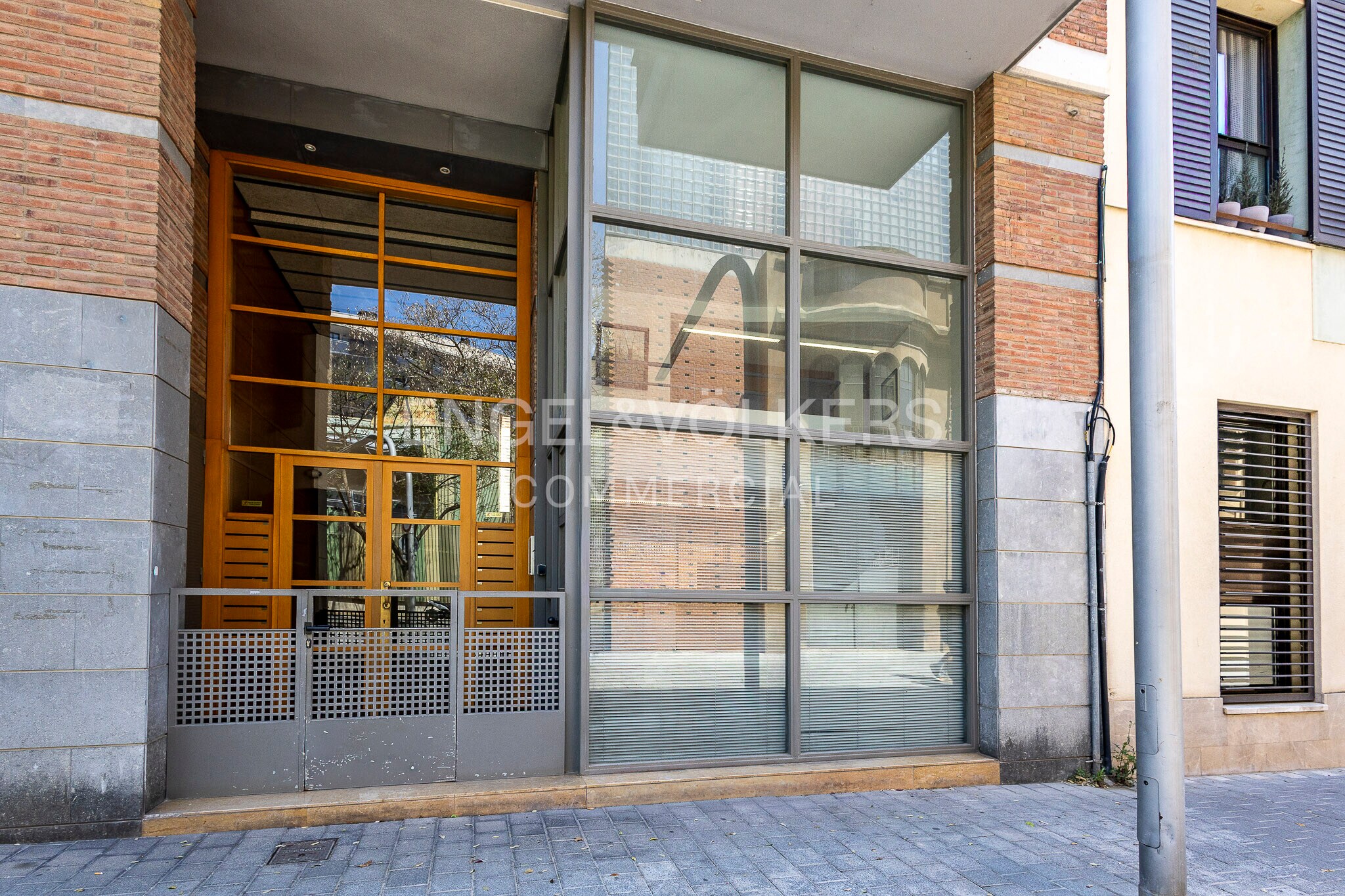 Bureaux/Local commercial dans Barcelone, Barcelona à louer Photo principale– Image 1 sur 2