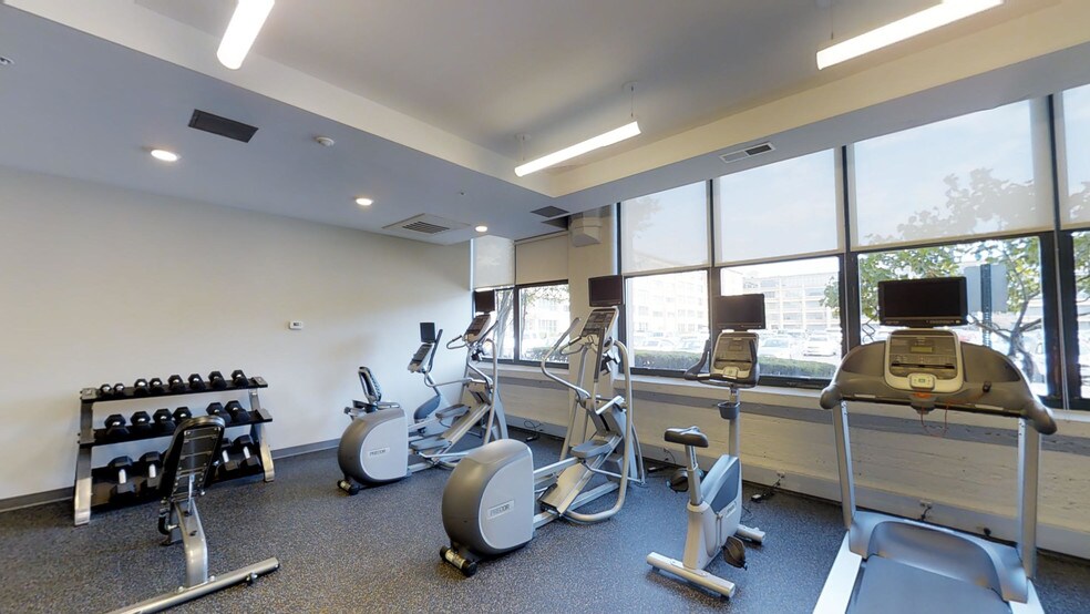 3 Sundial Ave, Manchester, NH à vendre - Numérisation 3D Matterport – Image 3 sur 62