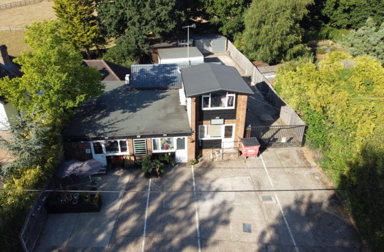 Merle Common Rd, Oxted à louer - Photo de l’immeuble – Image 2 sur 14