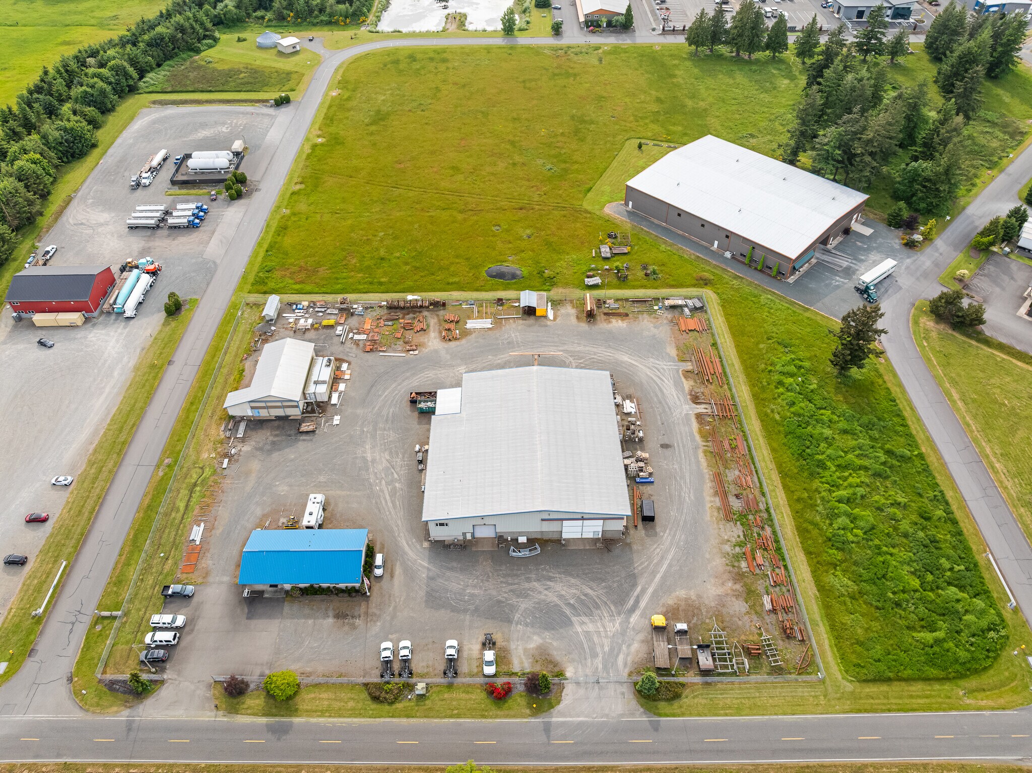 7135 Delta Line Rd, Ferndale, WA à vendre Photo principale– Image 1 sur 41