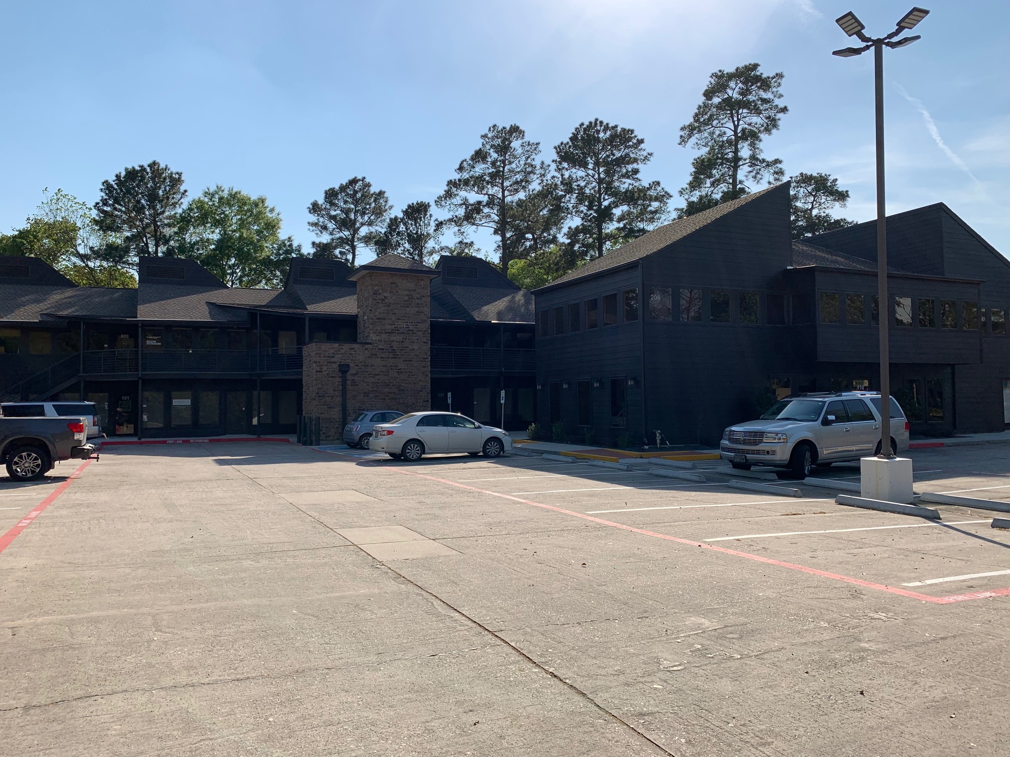 1733 Woodstead Ct, The Woodlands, TX à louer Photo de l’immeuble– Image 1 sur 11