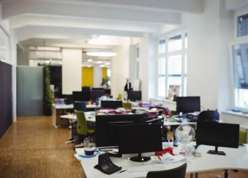 Bureau dans Marseille à louer - Photo de l’immeuble – Image 3 sur 3