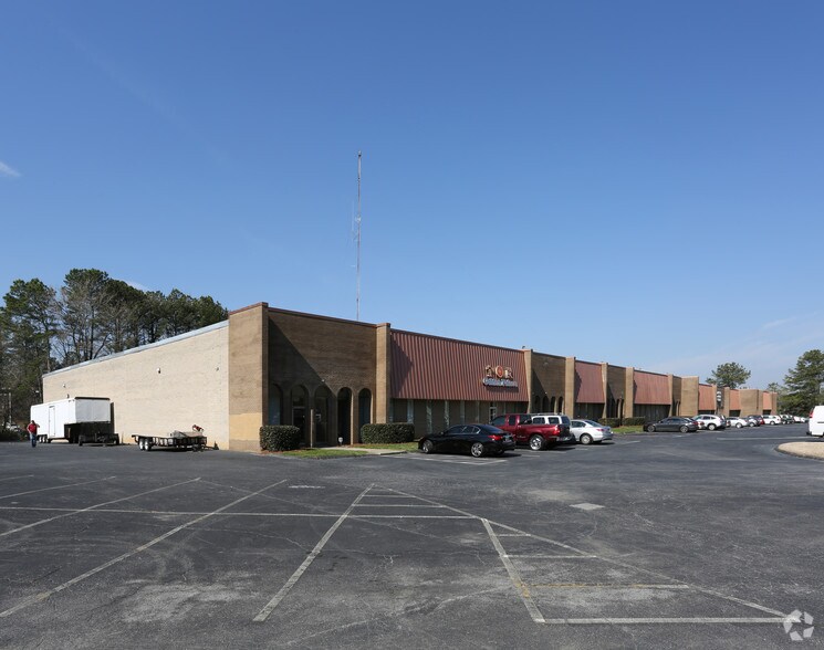 2065 Peachtree Industrial Ct, Atlanta, GA à louer - Photo de l’immeuble – Image 2 sur 4