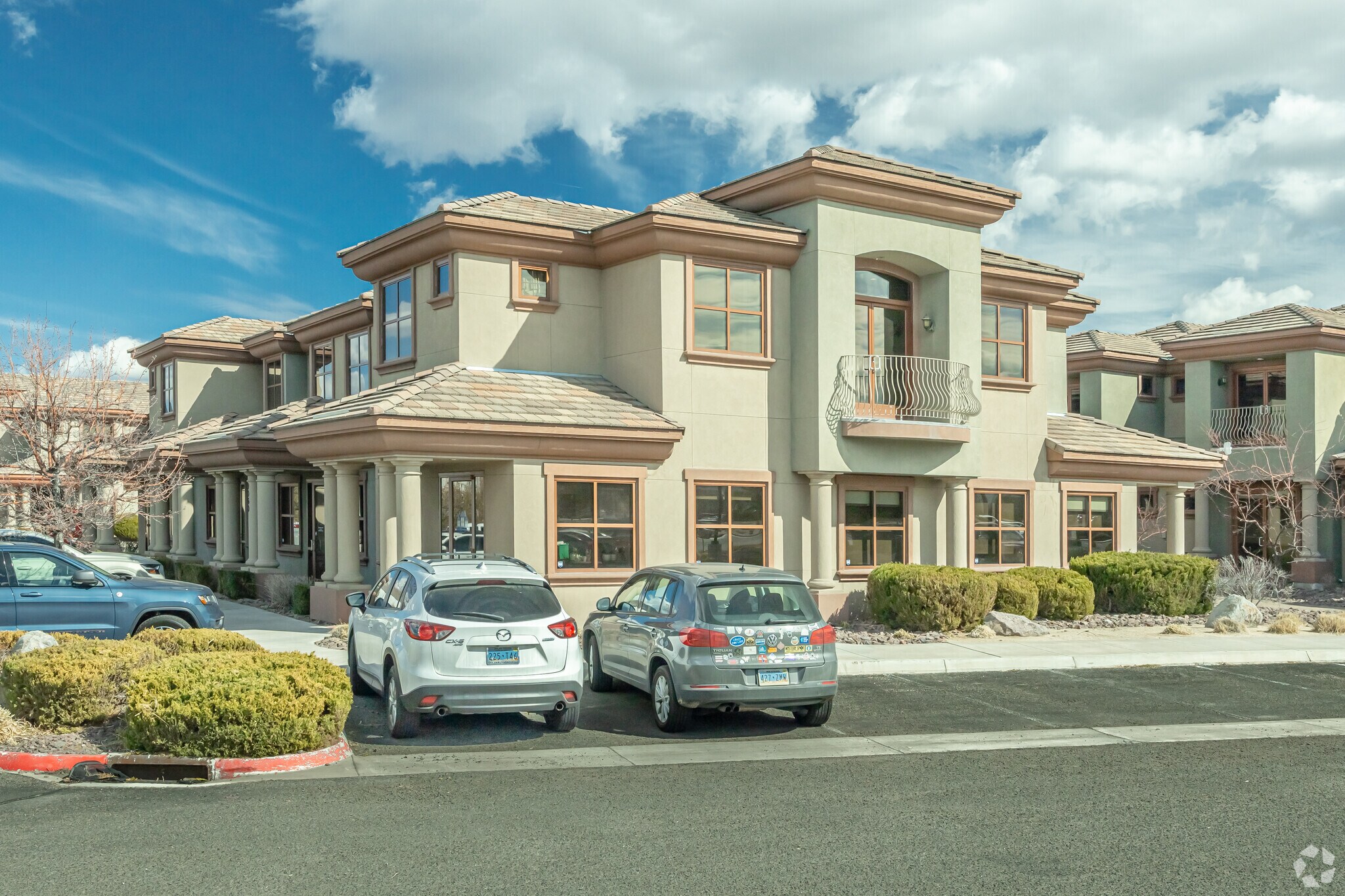 9060 Double Diamond Pkwy, Reno, NV à louer Photo principale– Image 1 sur 9