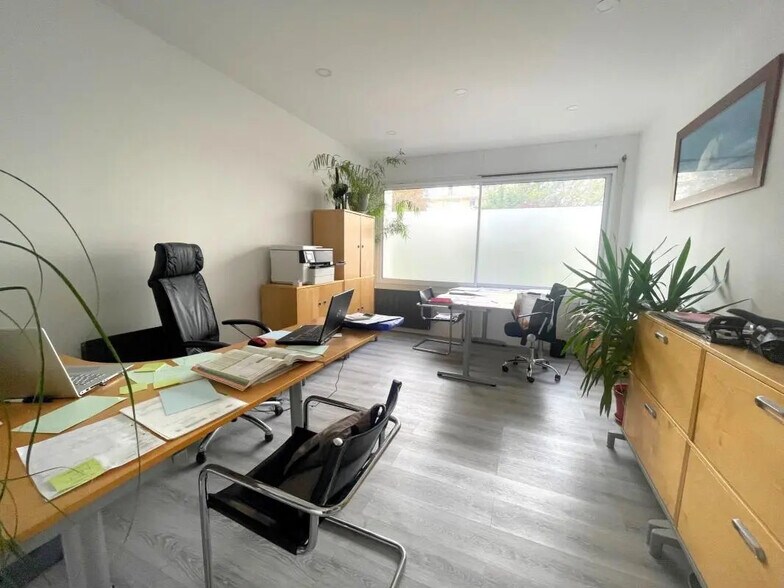 Bureau dans Saint-Germain-en-Laye à louer - Photo de l’immeuble – Image 1 sur 7