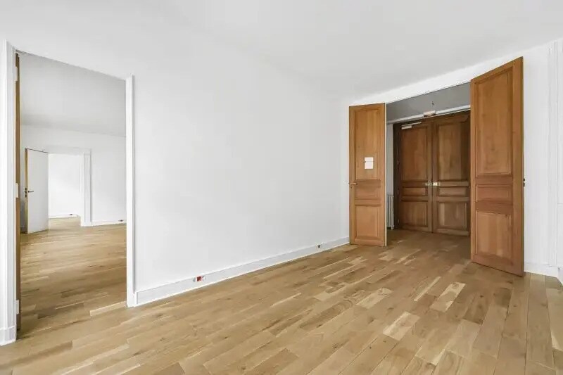 Bureau dans Neuilly-sur-Seine à louer - Photo de l’immeuble – Image 2 sur 7