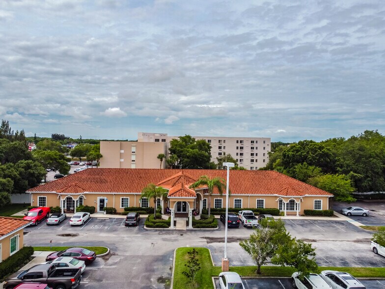 6640 78th Ave N, Pinellas Park, FL à vendre - Photo de l’immeuble – Image 3 sur 7