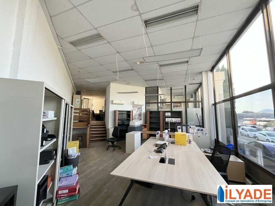 Bureau dans Gémenos à louer Photo intérieure– Image 1 sur 9