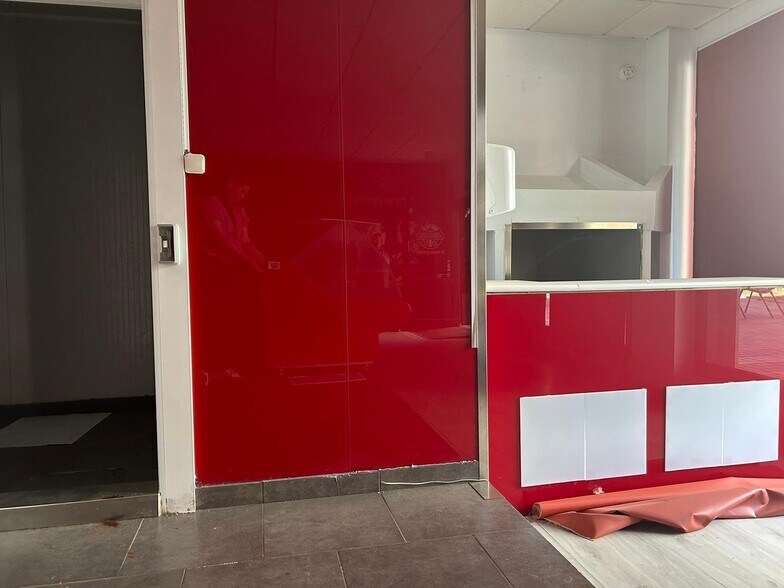 Local commercial dans Cáceres à louer - Photo de l’immeuble – Image 3 sur 5