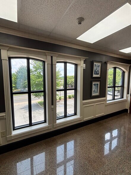 3325 Aspen Grove Dr, Franklin, TN à vendre - Photo de l’immeuble – Image 2 sur 21
